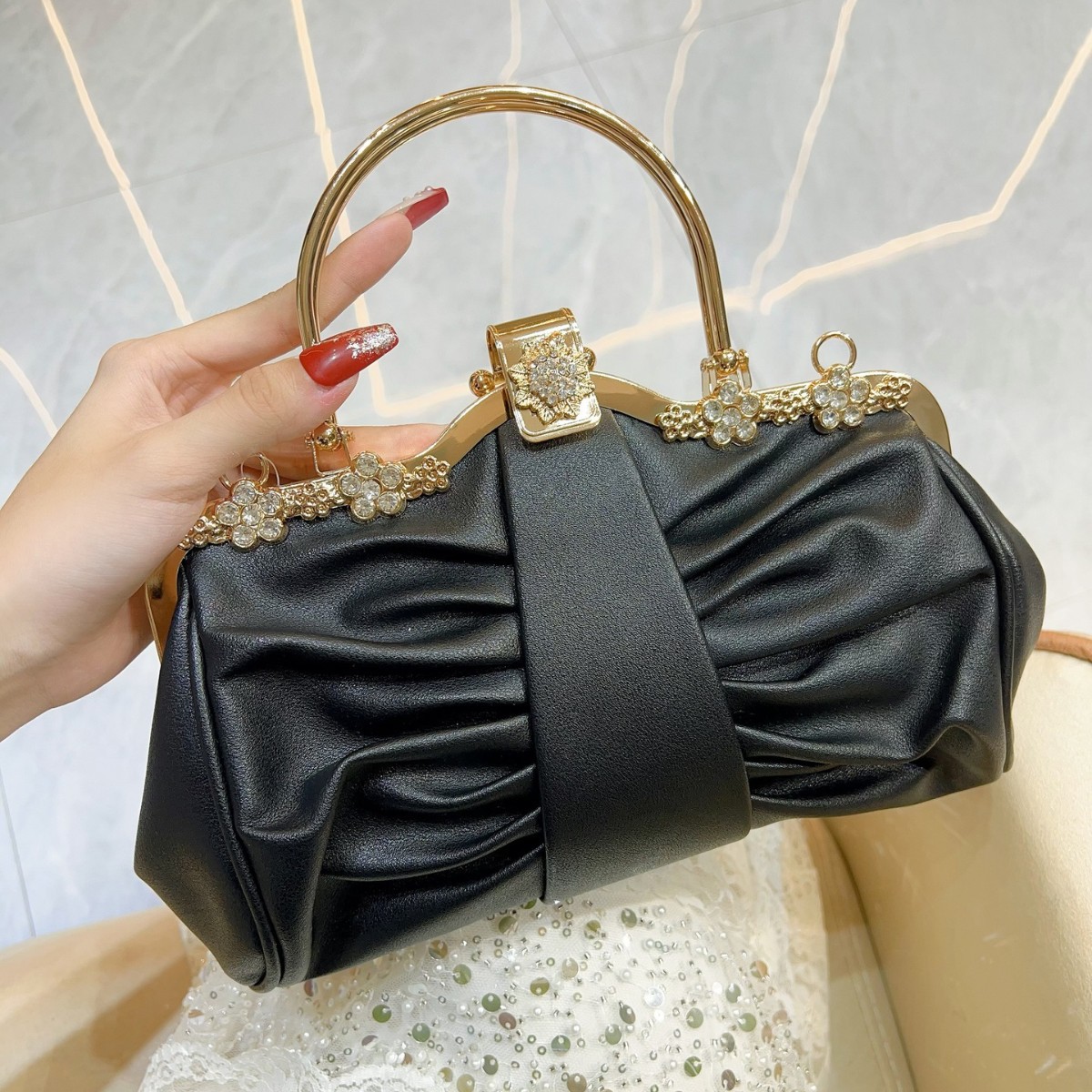Women Bags Trend 2025 - 2025, luxuriöse High-End-Party-Wolken-Damen-Abend-Clutch-Taschen, Dame, Hochzeit, Abschlussball,