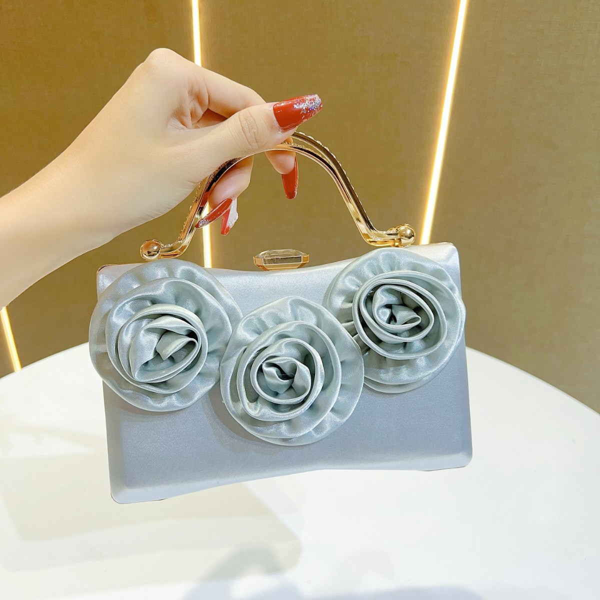 Neue Abend-Clutch aus Seide, D – Women'S Evening Bags Bewertung und Preis